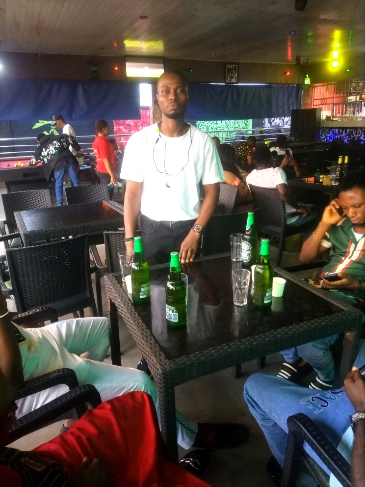 Hideout Bar And Event Centre photo 3